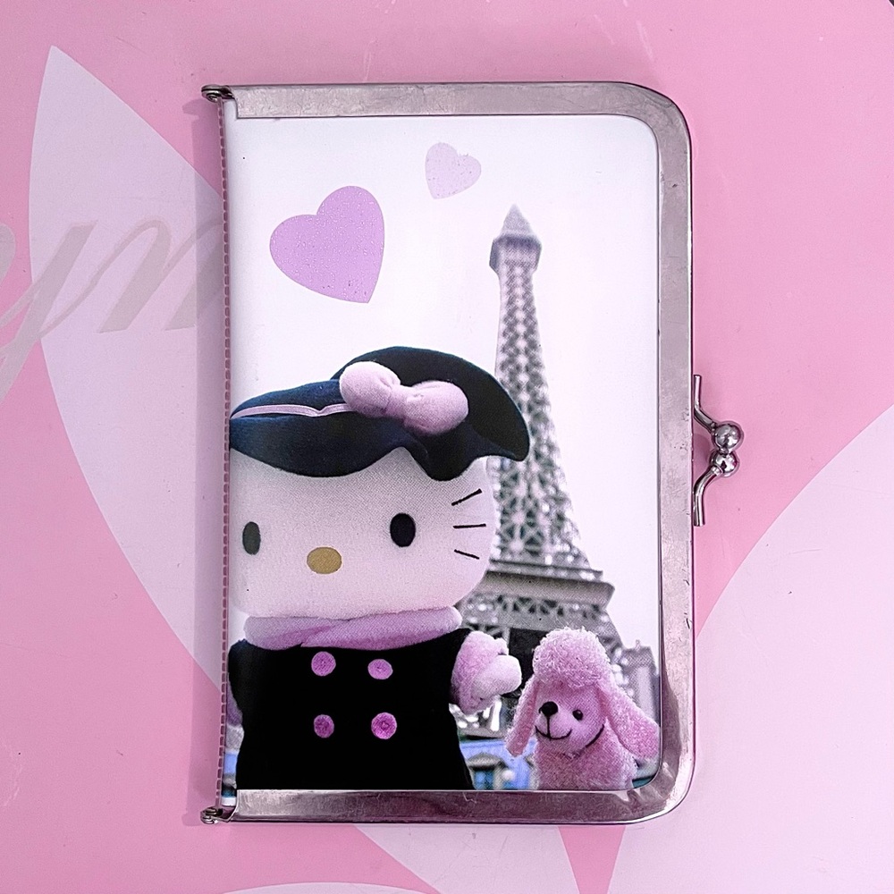 SOLD Hello Kitty Photo Album/Wallet 🎀